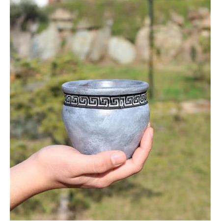 Meander Motifli Toprak Saksı - Gri